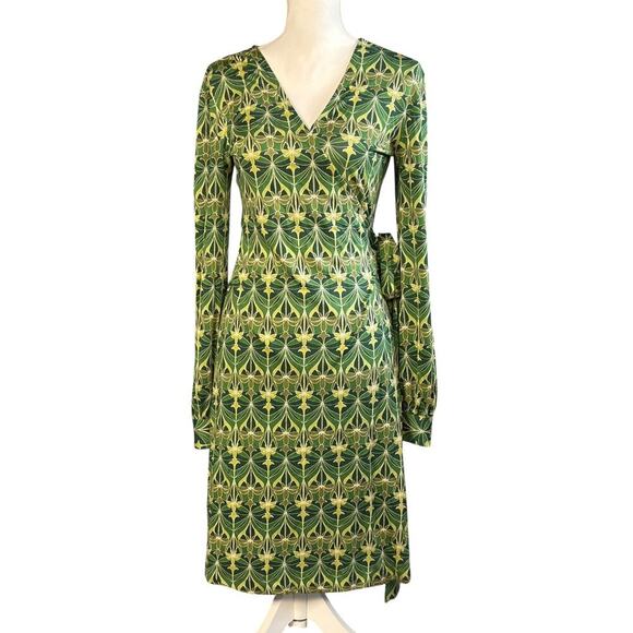 Banana Republic Wrap Dress Size Medium Silk Green Long Sleeve Vintage Y2k Artsy - Picture 9 of 9